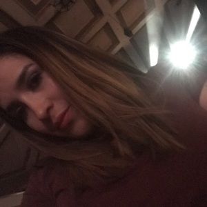 Meet your Posher, Carla